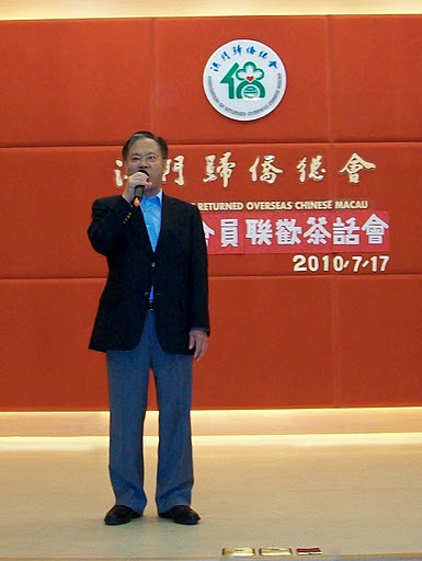 (歸僑)王彬成理事長在講話.jpg