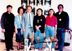 1987年梅加瓦蒂與與夫婿、女兒、弟弟前往澳門造訪司徒夫婦.