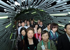 觀眾井然有序進場