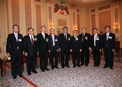 僑總負責人與部分主禮嘉賓合照