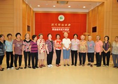歌聲優美