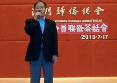 在頤康茶會上王彬成理事長肯定頤康委員會堅持為長者舉辦多樣化活動的成效