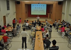 北京長者代表唱京劇