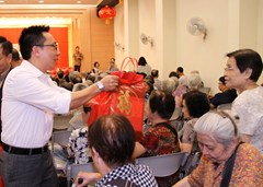 澳門僑界中秋送溫情