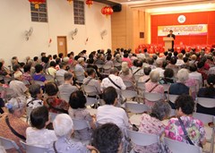 澳門僑界中秋送溫情