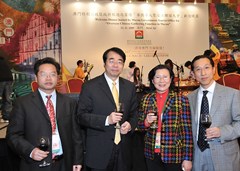 國務院僑辦許又聲副主任與嘉賓合照